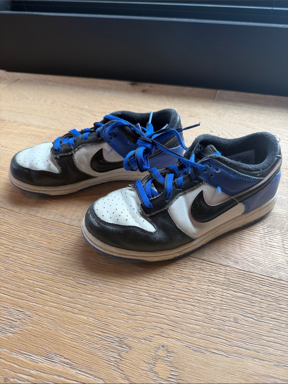 Nike Kids' Low-Top Sneakers - White / Black / Blue